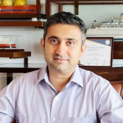 Mr Vivek Reshamwala